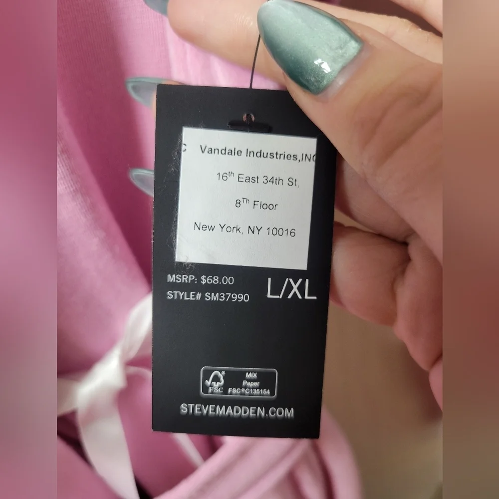 Steve Madden Pink Cozy Robe with Long Sleeves | Size: L/XL - Picture 5 of 7